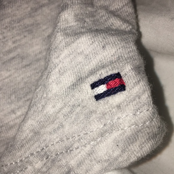 Tommy Hilfiger tee - Picture 3 of 4